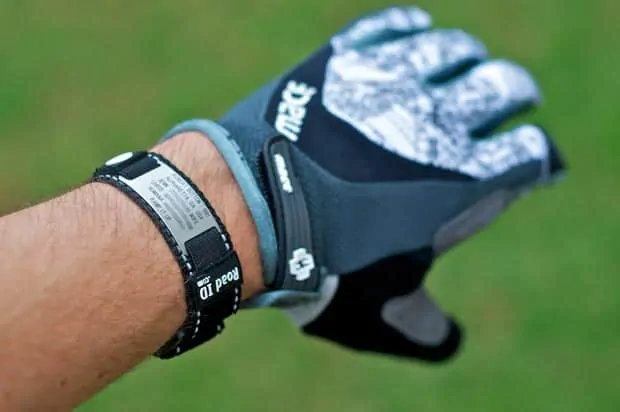 RoadID w/Mace Mountain Bike Glove RoadID w/Mace Mountain Bike Glove