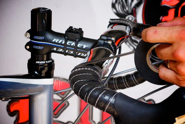 Bar Tape Install - Apply Electrical Tape Bar Tape Install - Apply Electrical Tape