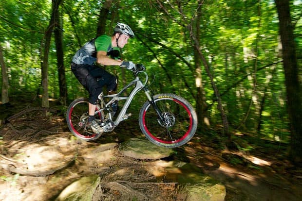 Riding Rocks - Specialized Enduro